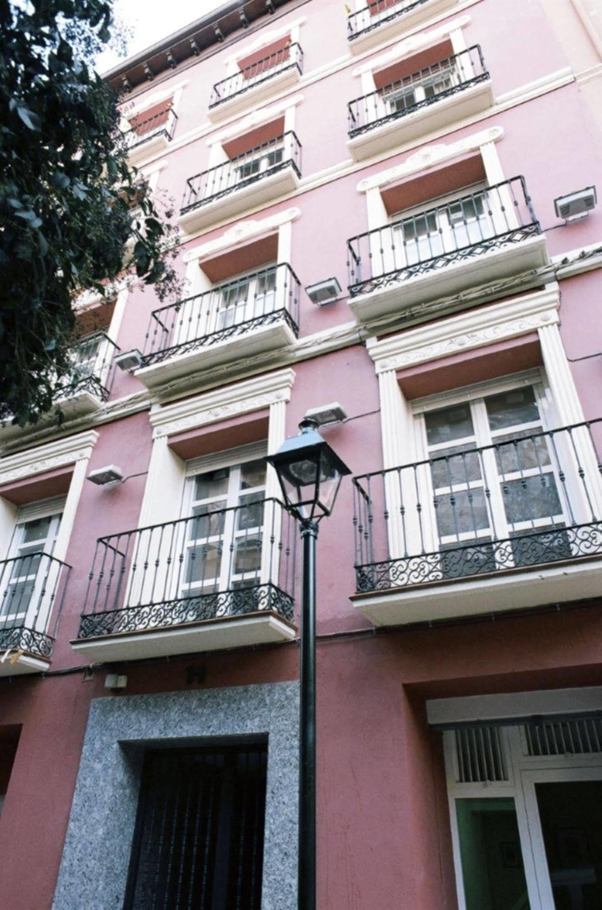 Apartamentos Auhabitat Zaragoza, Edificio De Apartamentos Turisticos Bagian luar foto