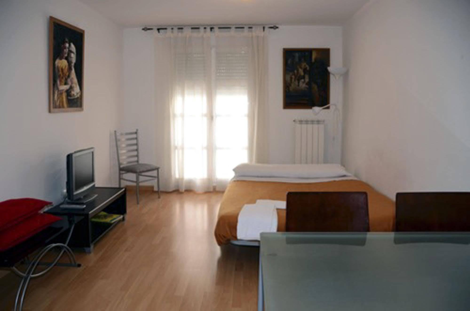 Apartamentos Auhabitat Zaragoza, Edificio De Apartamentos Turisticos Bagian luar foto